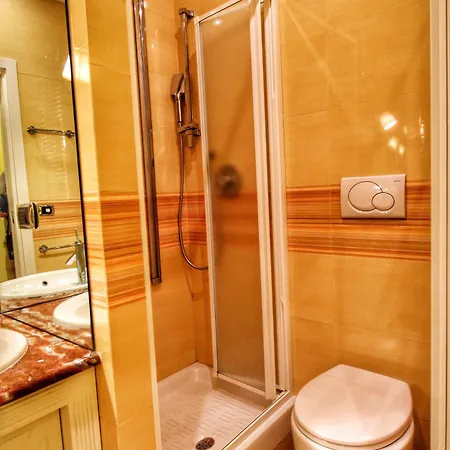 Large And Charming In Trastevere By Yourhost *