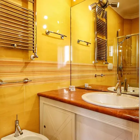 דירה Large And Charming In Trastevere By Yourhost רומא