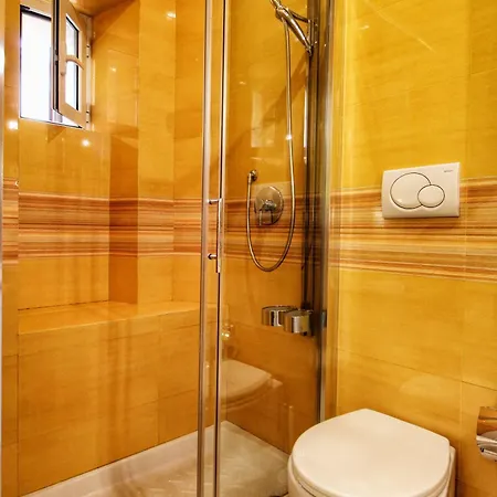 Large And Charming In Trastevere By Yourhost